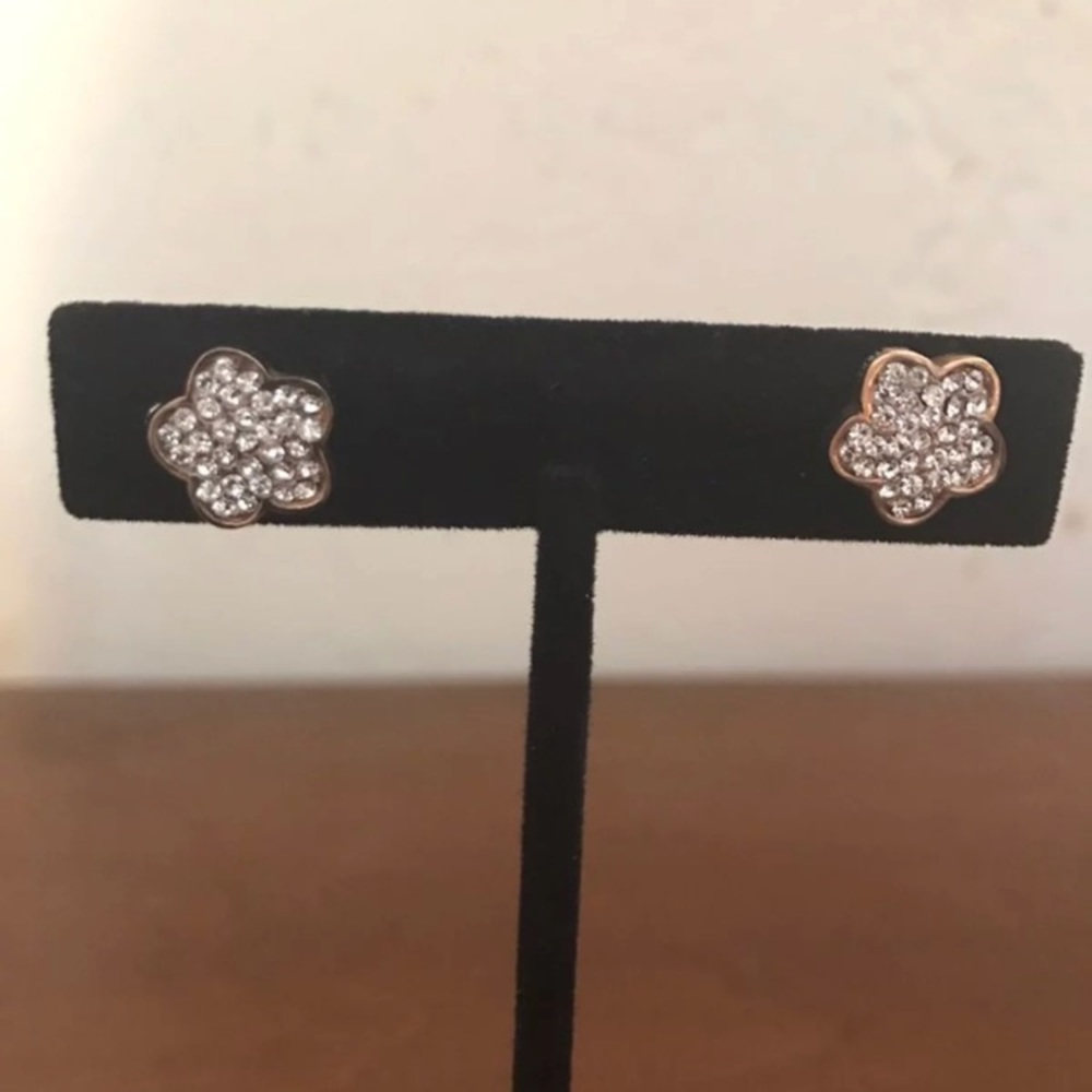 Flower earrings